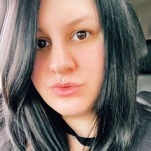 Meet your Posher, Courtney